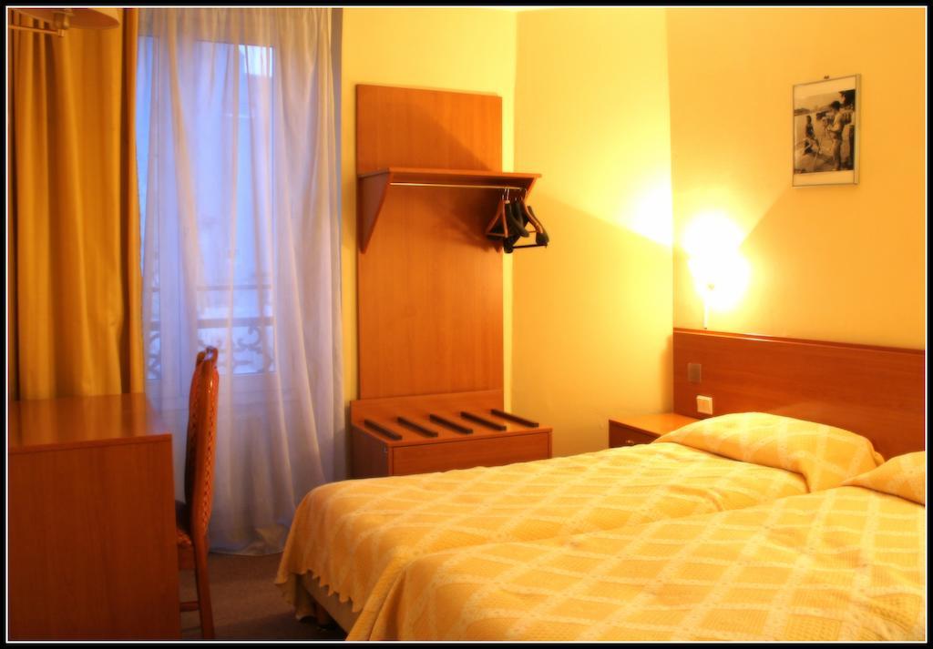Pax Hotel Paris 18E Δωμάτιο φωτογραφία