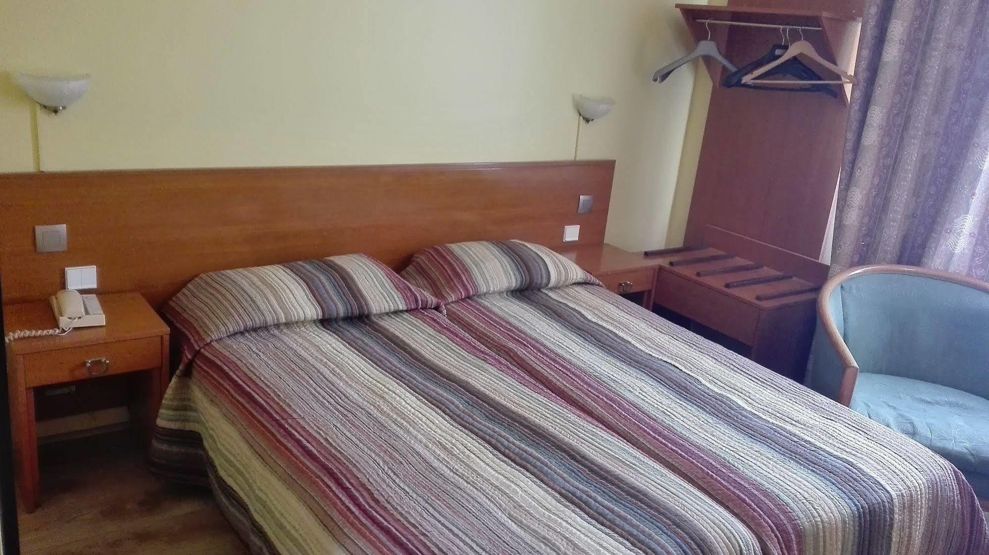 Pax Hotel Paris 18E Εξωτερικό φωτογραφία